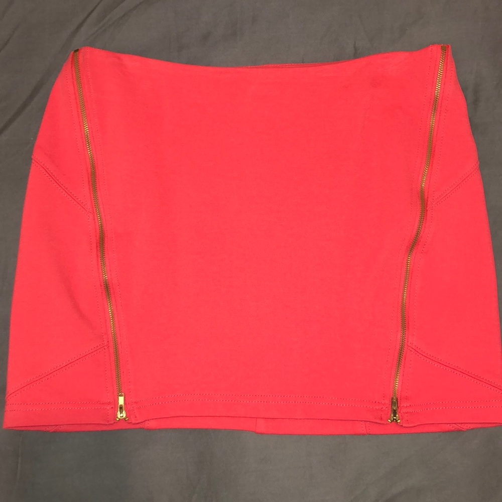 Timing mini skirt